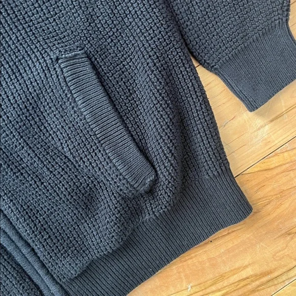 Denver Hayes Black Full-Zip Knit Sweater - Picture 4 of 11